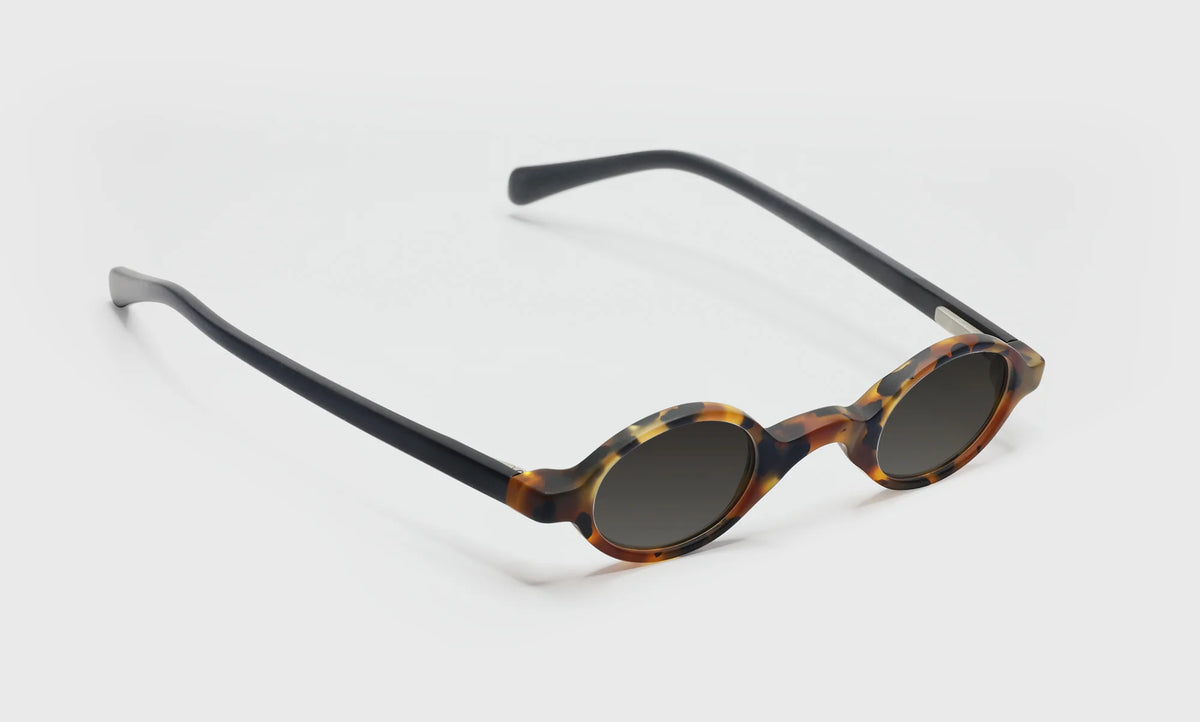 Classic Oval Round Acetate Sunglasses, eyewear product image